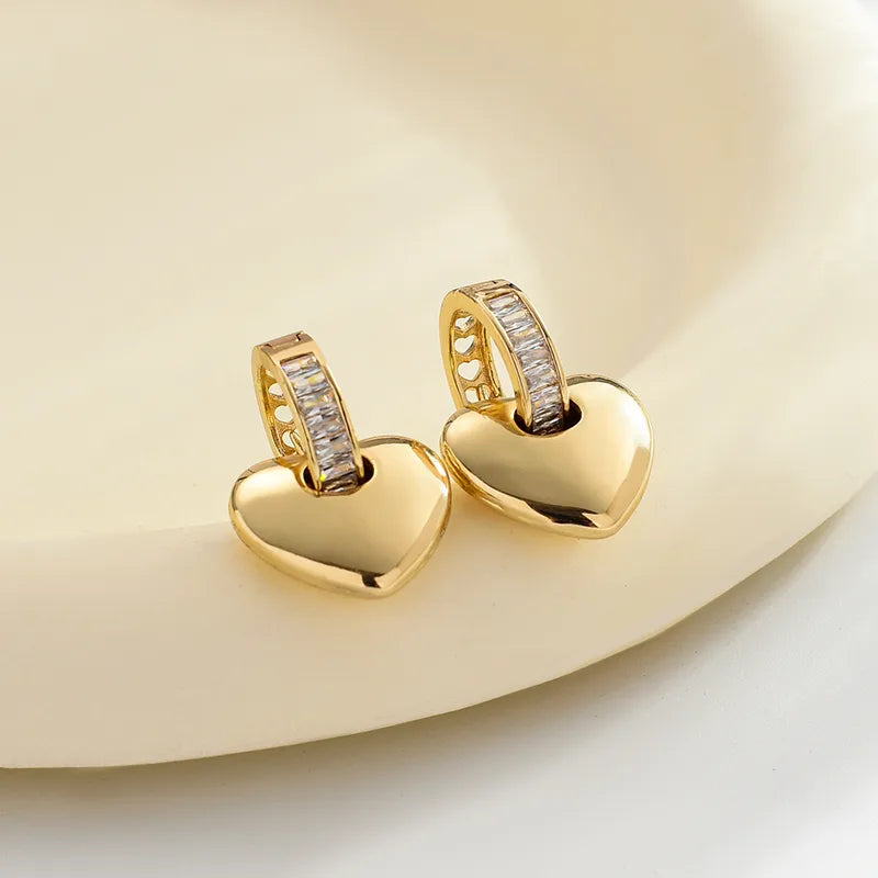 Aretes Corazón Cobre Circón Chapado En Oro