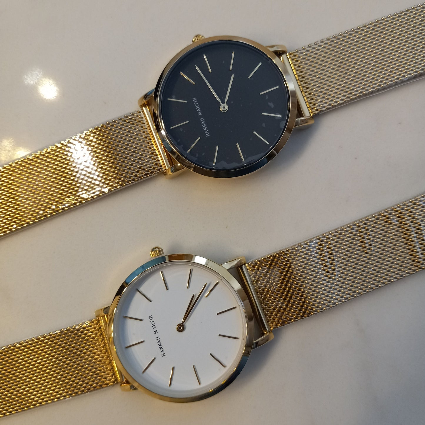 Reloj Dorado Moderno