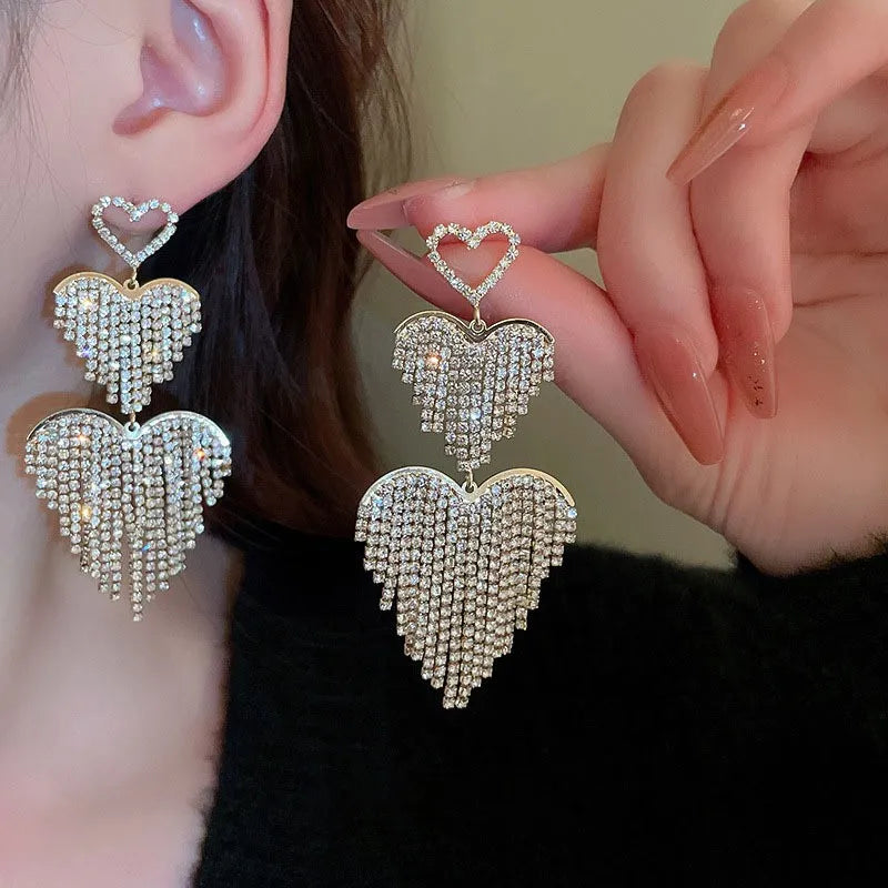 Aretes Largos Corazones Plateado